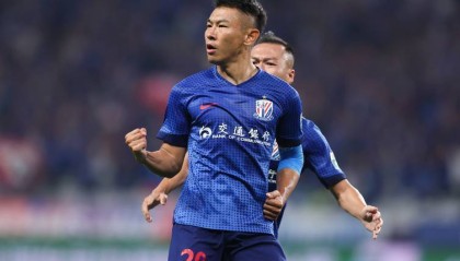 中超争冠太胶着！申花1分领跑，4队只差2分，海港将迎魔鬼赛程